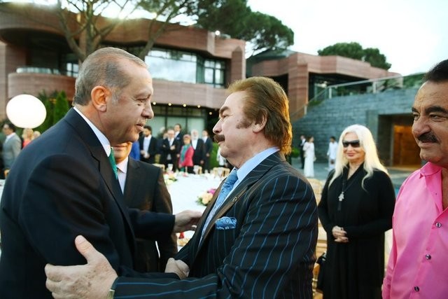 Cumhurbaşkanı'nın iftarında ünlüler geçidi