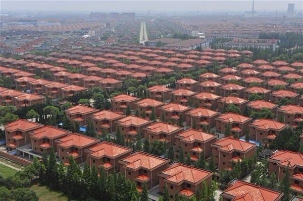 En zengin köy! Herkes villada oturuyor