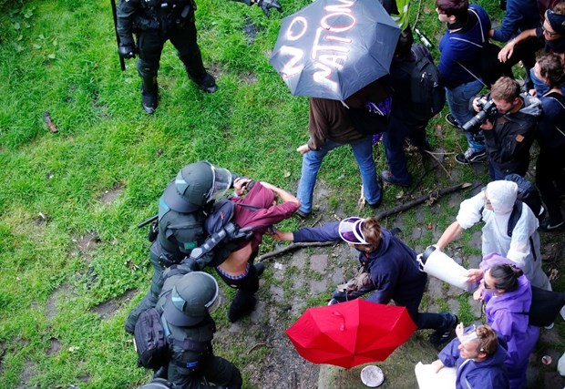 İşte fotoğraflarla Hamburg'daki G-20 protestoları