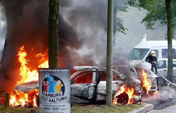 İşte fotoğraflarla Hamburg'daki G-20 protestoları