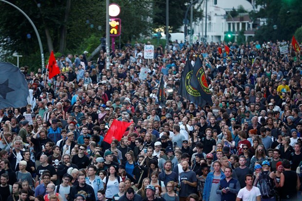 İşte fotoğraflarla Hamburg'daki G-20 protestoları