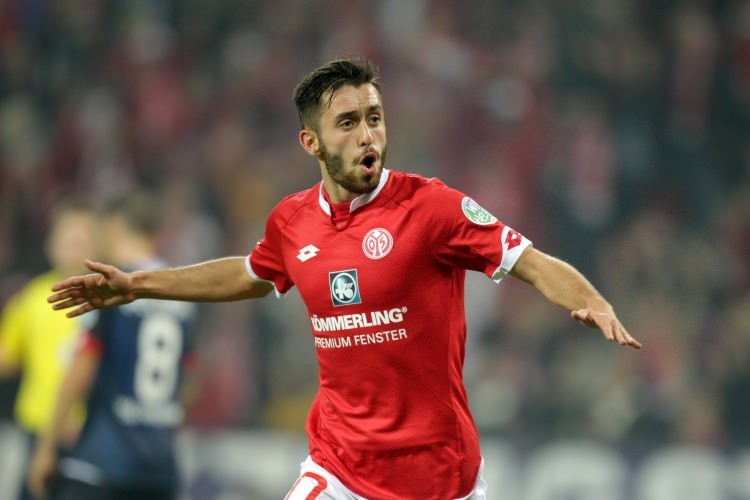 Avrupa'da top koşturan Türk futbolcular