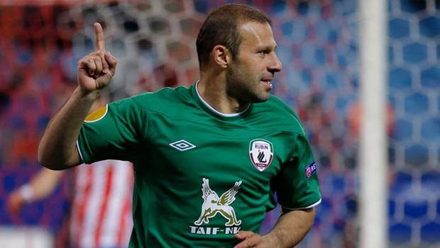 Avrupa'da top koşturan Türk futbolcular