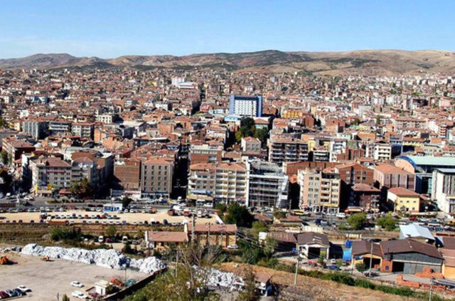 İl il kilometrekare başına düşen kişi sayısı