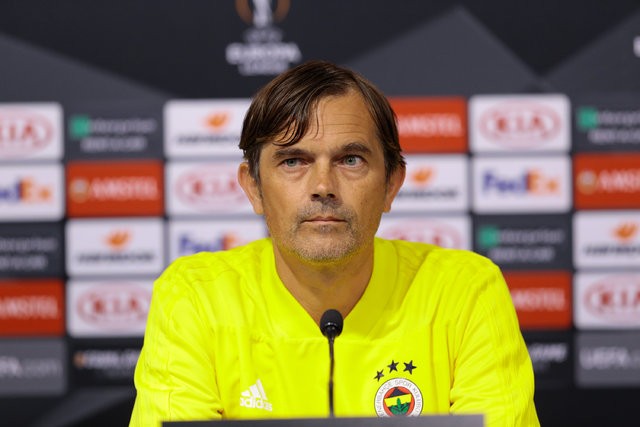 Fenerbahçe taraftarlarında Cocu isyanı