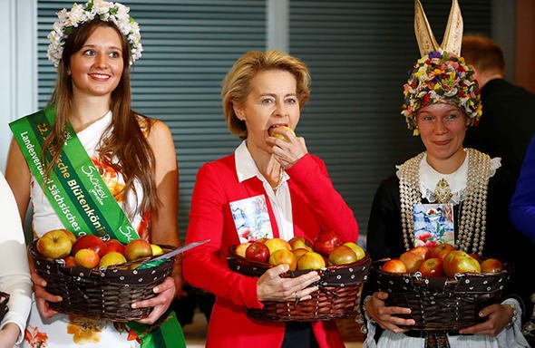 Merkel'den elma üreticisine destek 