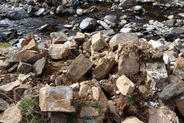 300 yıllık köprüyü çaldılar