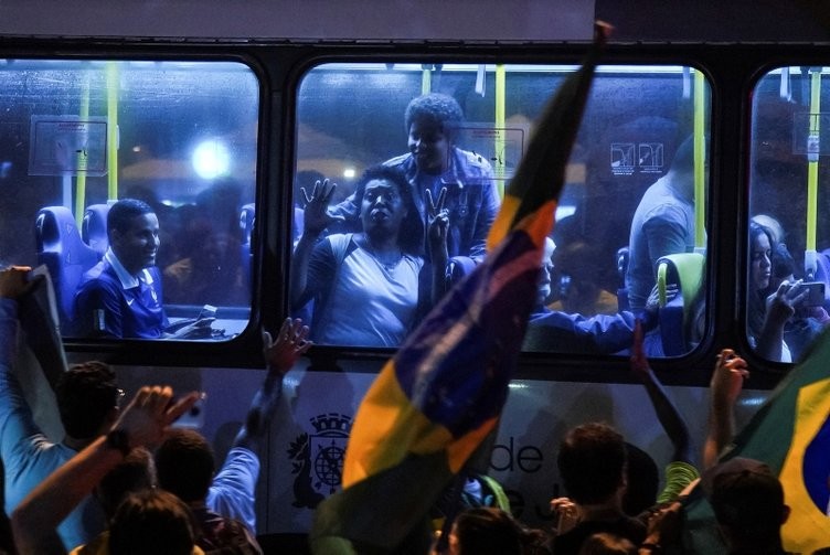 Seçimleri 'Brezilya'nın Trump'ı' önde götürdü 