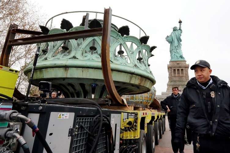 New York Özgürlük Heykeli meşalesi müzeye taşındı