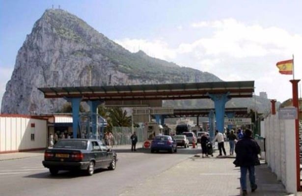 İki ülkeyi birbirinden ayıran çizgi! 