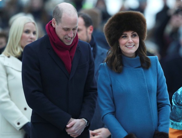 Kraliçe müdahele etti 70 yaşındaki Camilla'ya benzedi