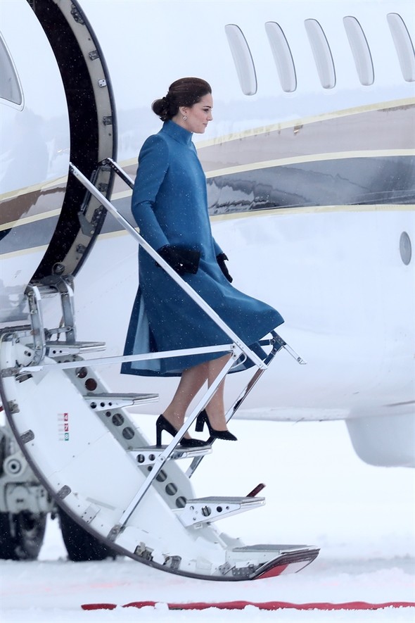 Kraliçe müdahele etti 70 yaşındaki Camilla'ya benzedi