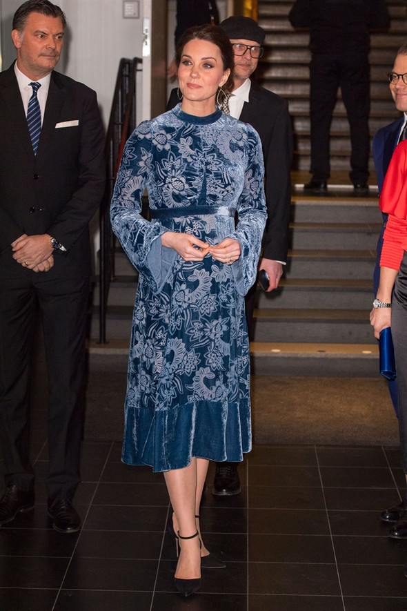 Kraliçe müdahele etti 70 yaşındaki Camilla'ya benzedi