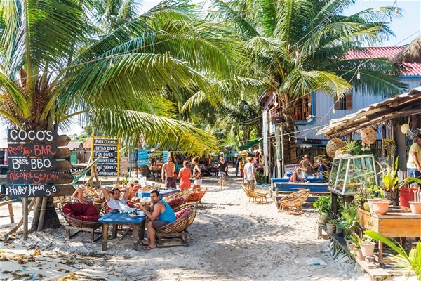 Koh Rong Adasında  Hakimiyet Türklerin !