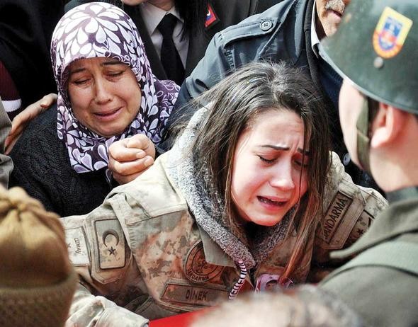 8 şehidimizi yüreğimize gömdük
