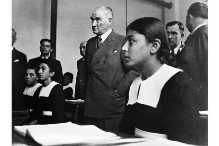Atatürk'ün çocuk sevgisi