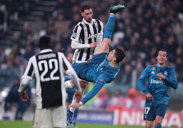 Ronaldo attığı golle sosyal medyayı salladı!
