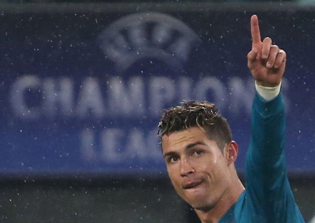 Ronaldo attığı golle sosyal medyayı salladı!