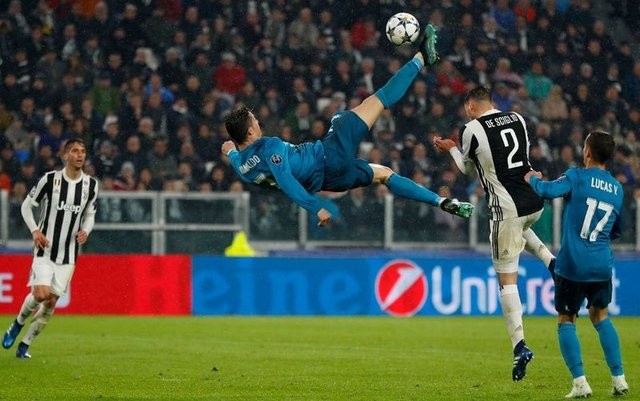 Ronaldo attığı golle sosyal medyayı salladı!