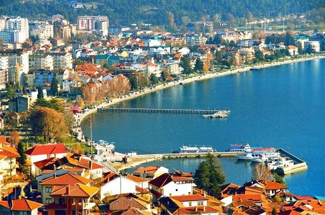 İşte dinine en düşkün ülke sıralaması