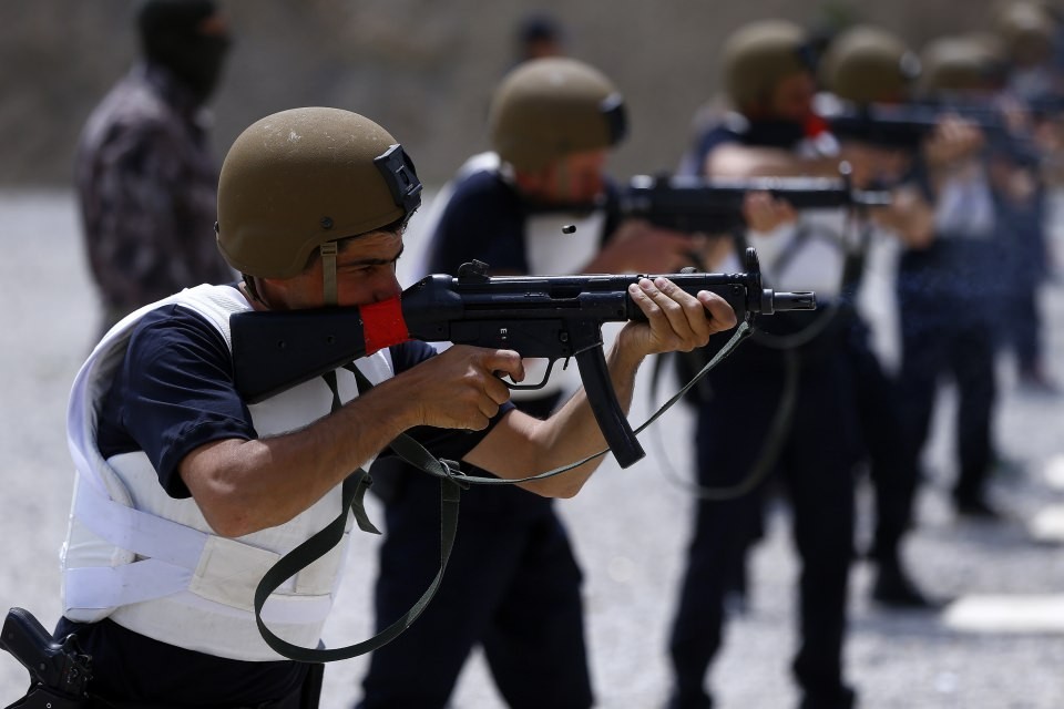 Özel Harekat bin bekçi adayına eğitim veriyor