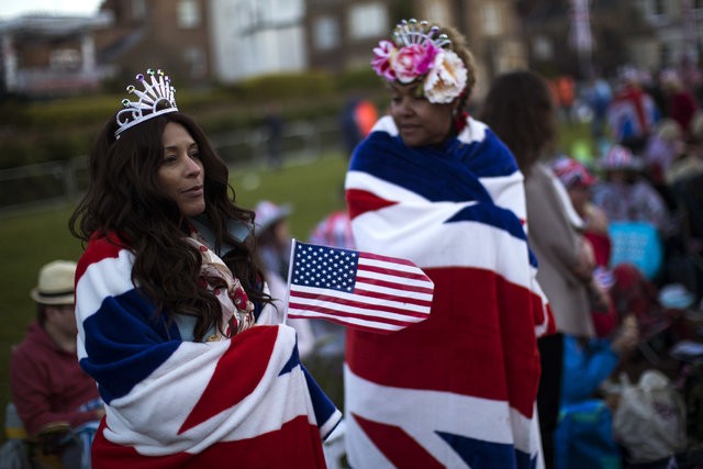 Prens Harry ile Meghan Markle evlendi
