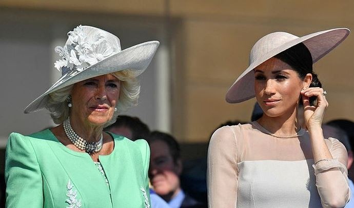 Kraliçe, Meghan Markle'ı yetersiz buldu