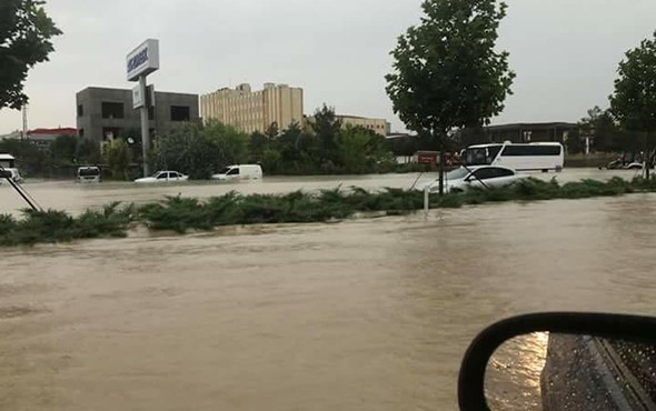 Denizli-Ankara karayolu trafiğe kapandı