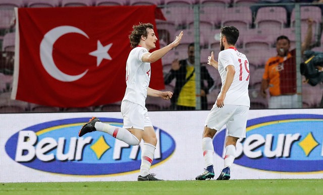 Türkiye-Tunus maçının son anlarında ortalık karıştı!