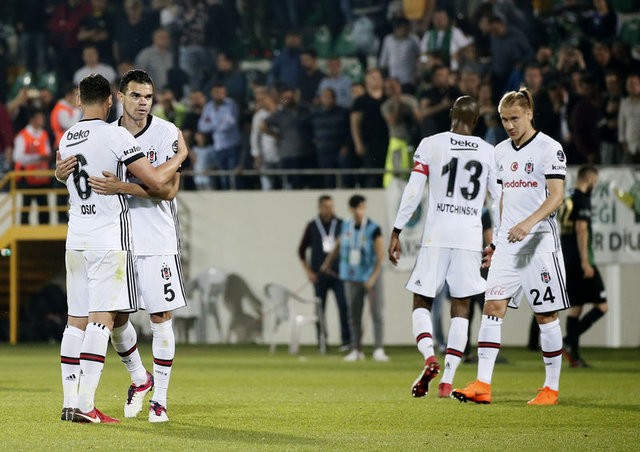 Beşiktaş o imzaları niçin saklıyor