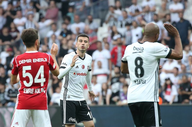 Beşiktaş o imzaları niçin saklıyor