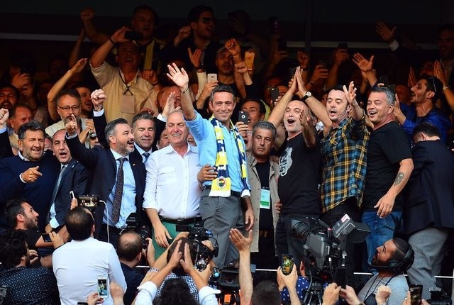 Ali Koç başkan oldu, stat coştu
