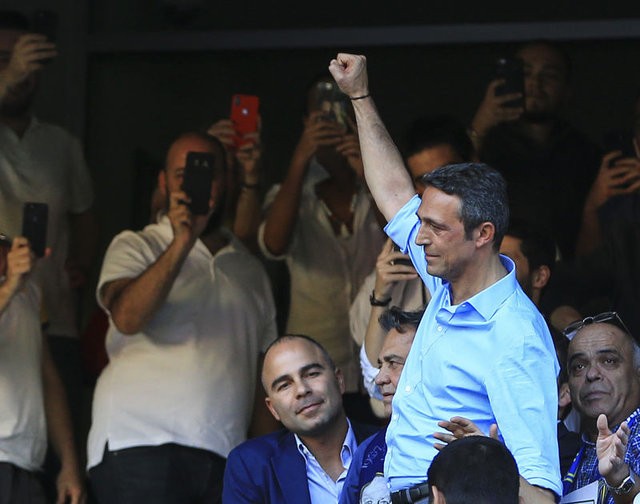 Ali Koç başkan oldu, stat coştu