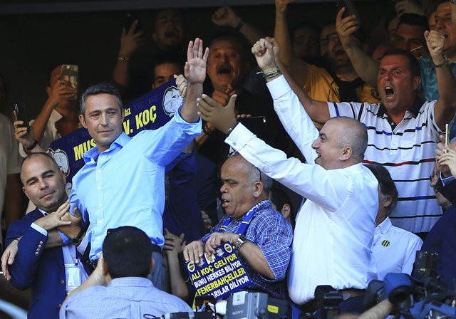 Ali Koç başkan oldu, stat coştu