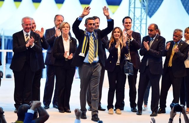 Ali Koç başkan oldu, stat coştu
