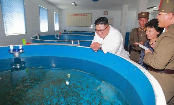 Kim Jong-un  ilk kez herkesin içinde eleştirdi