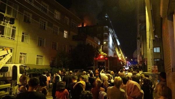Gebze'deki yangını vatandaşlar gülerek izledi