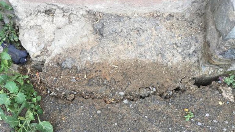Dün Çöken binanın çevresindeki 9 bina boşaltıldı