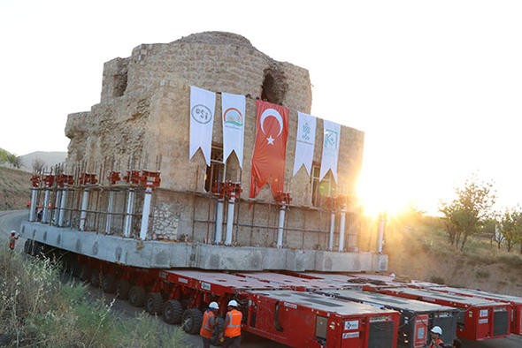 650 yıllık Artuklu Hamamı  taşınıyor