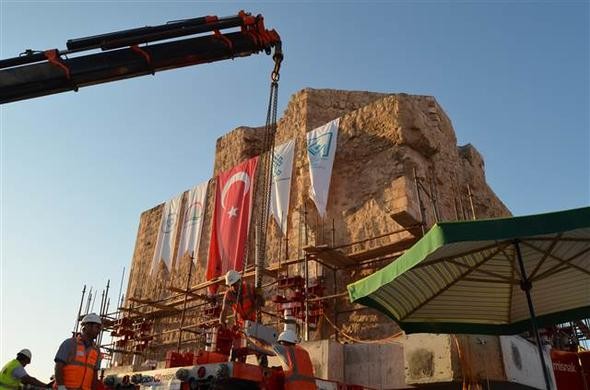Tarihi hamam yeni yerine indiriliyor