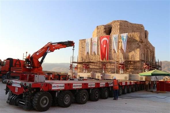 Tarihi hamam yeni yerine indiriliyor