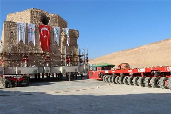 Tarihi hamam yeni yerine indiriliyor