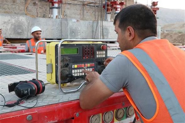 Tarihi hamam yeni yerine indiriliyor