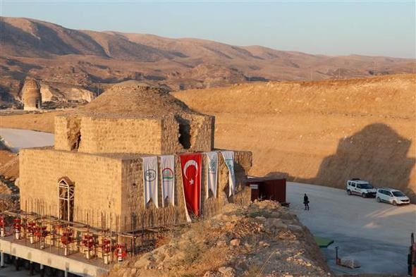 Tarihi hamam yeni yerine indiriliyor