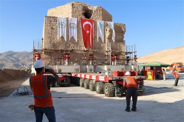 Tarihi hamam yeni yerine indiriliyor