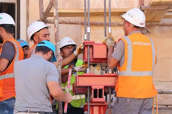 Tarihi hamam yeni yerine indiriliyor