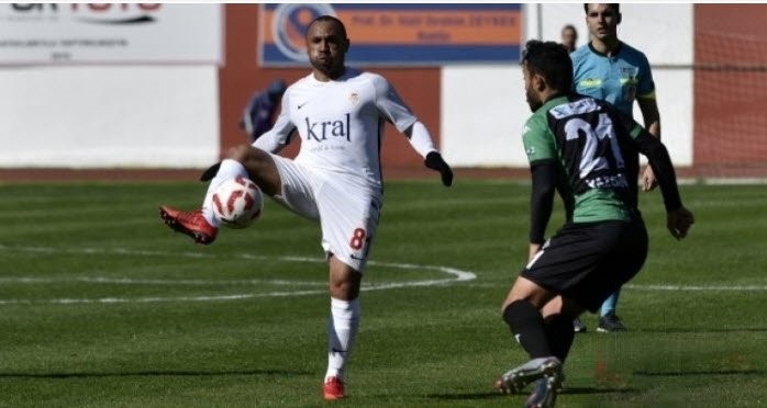 Futbolu bırakan yıldızların ilginç meslekleri