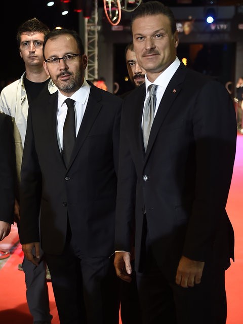 Ödül gecesinde yıldızlar geçidi