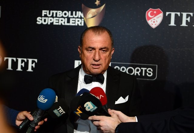 Ödül gecesinde yıldızlar geçidi