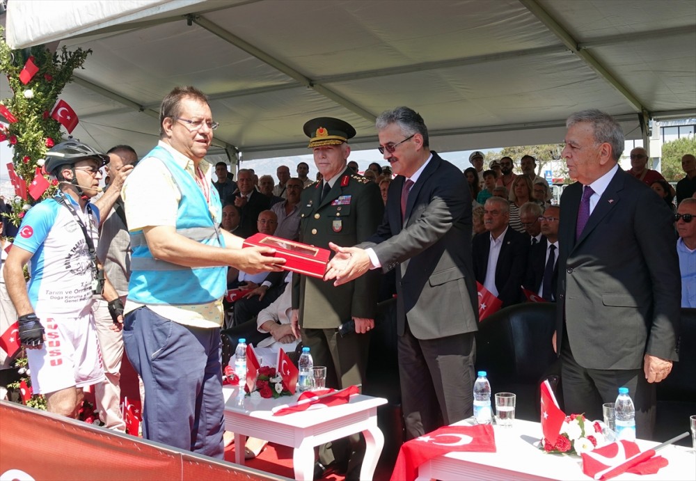 İzmir'in düşman işgalinden kurtuluşunun 96. yıl dönümü